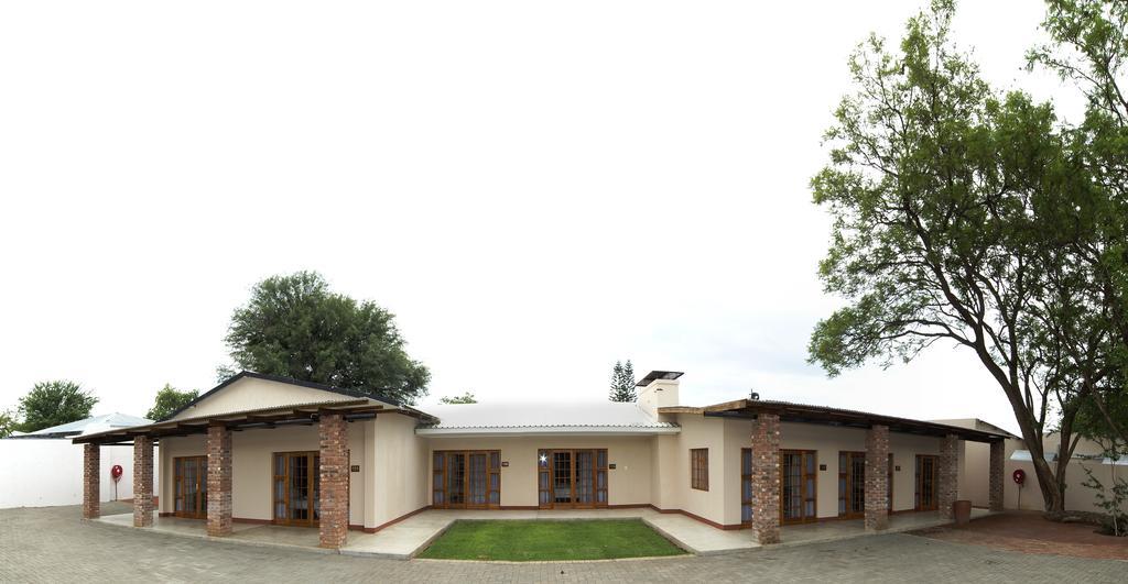 Casa Forno Country Hotel Otjiwarongo Exterior photo