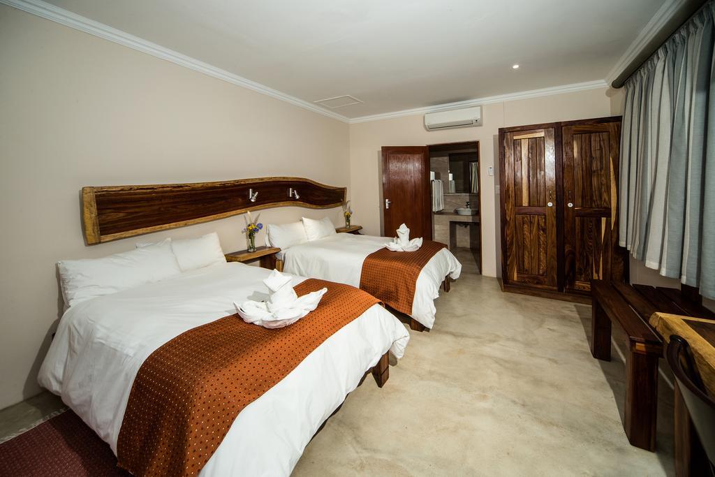 Casa Forno Country Hotel Otjiwarongo Exterior photo