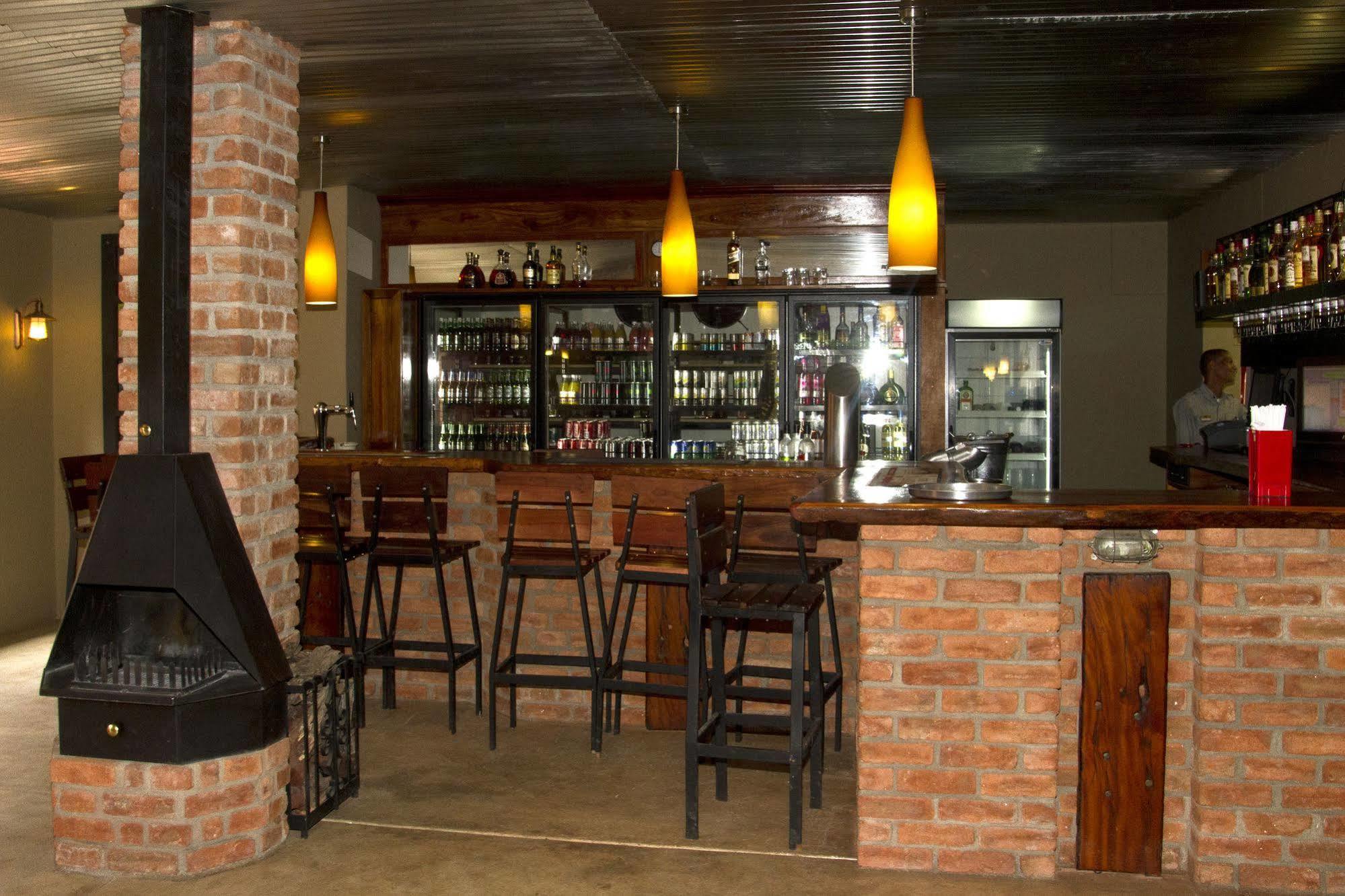 Casa Forno Country Hotel Otjiwarongo Exterior photo