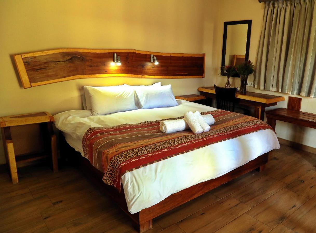 Casa Forno Country Hotel Otjiwarongo Exterior photo